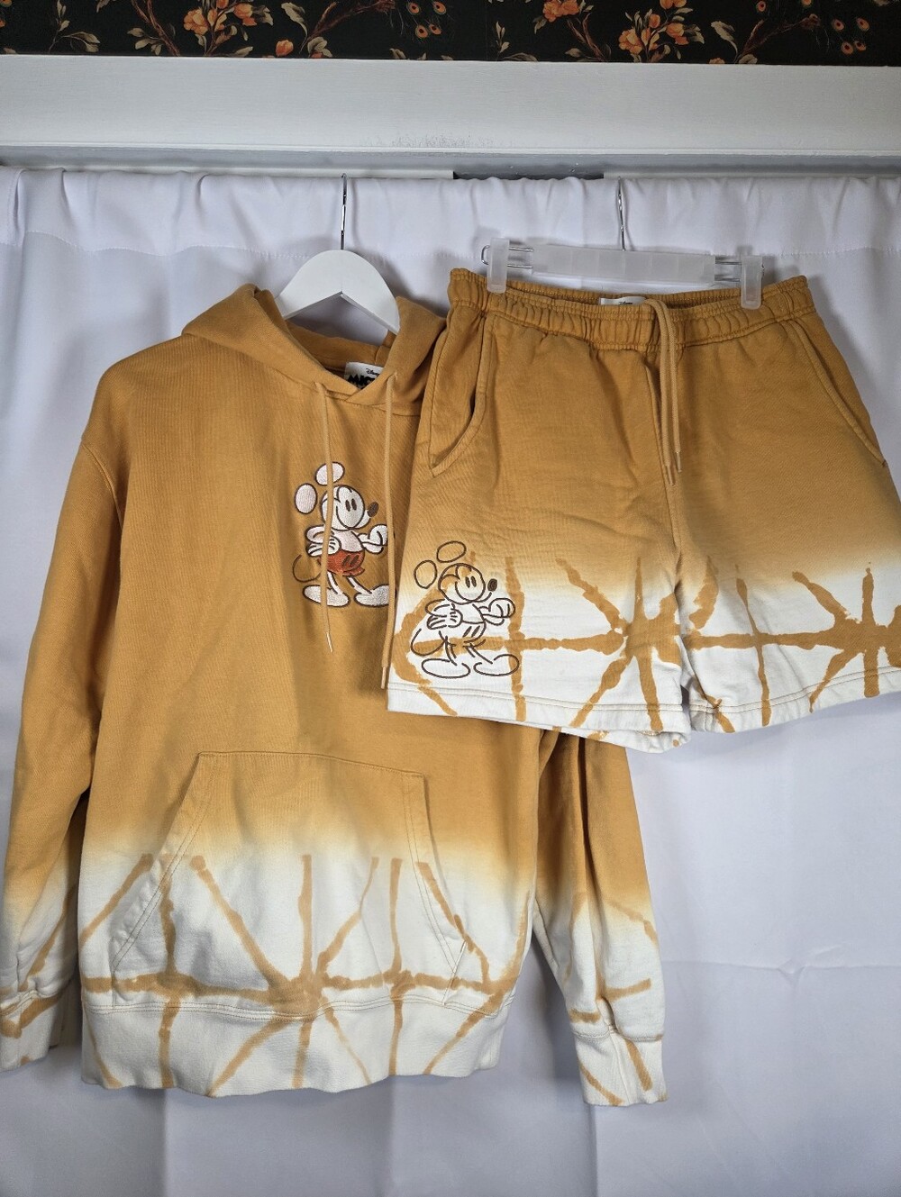 DISNEY Mickey Mouse 2 Piece Hoodie Sweatshirt & Shorts Set Women's M/L